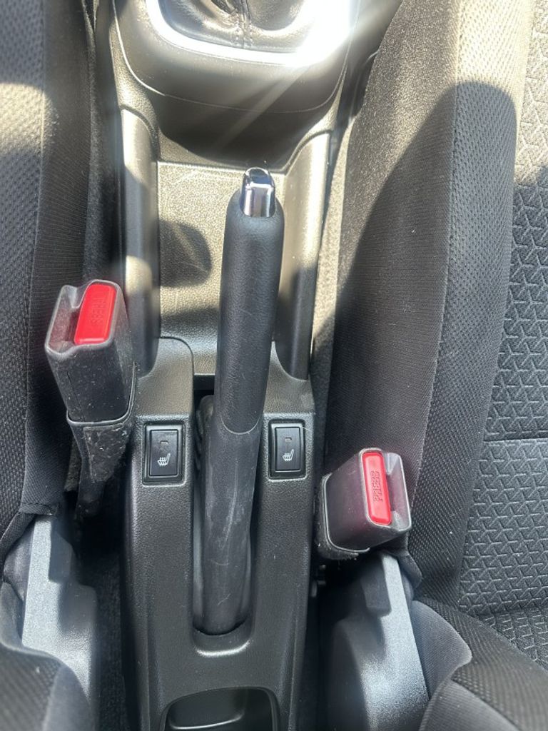 suzuki-swift-1-2i-66kw-allgrip-serviska - 9