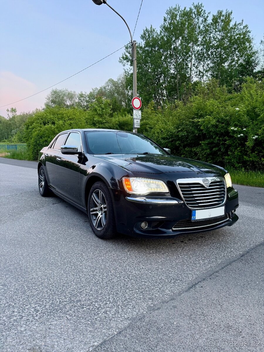 Lancia Thema 3,0   Thema PLATINUM V6 CRD, 176 kW