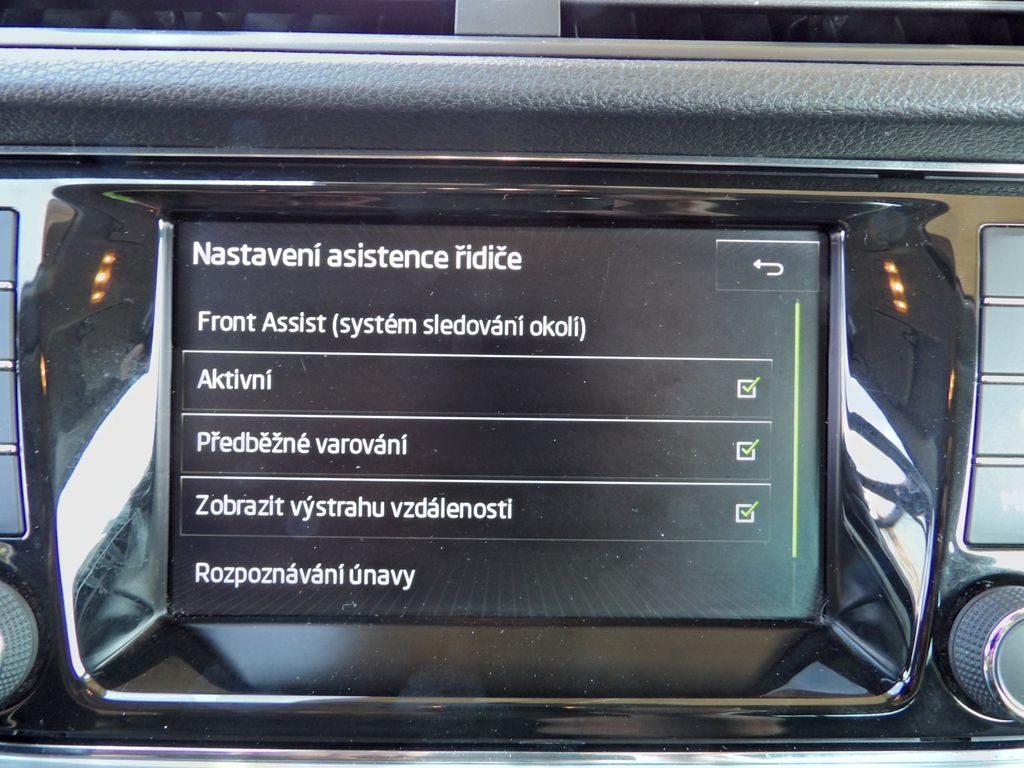 skoda-fabia-1-0mpi-ambition-navi-tempomat - 9