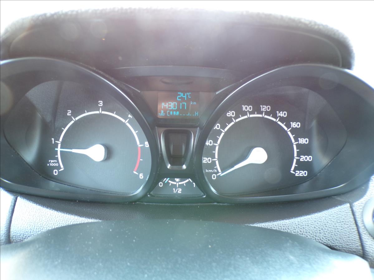 ford-ecosport-1-5-tdci-digi-klima - 7