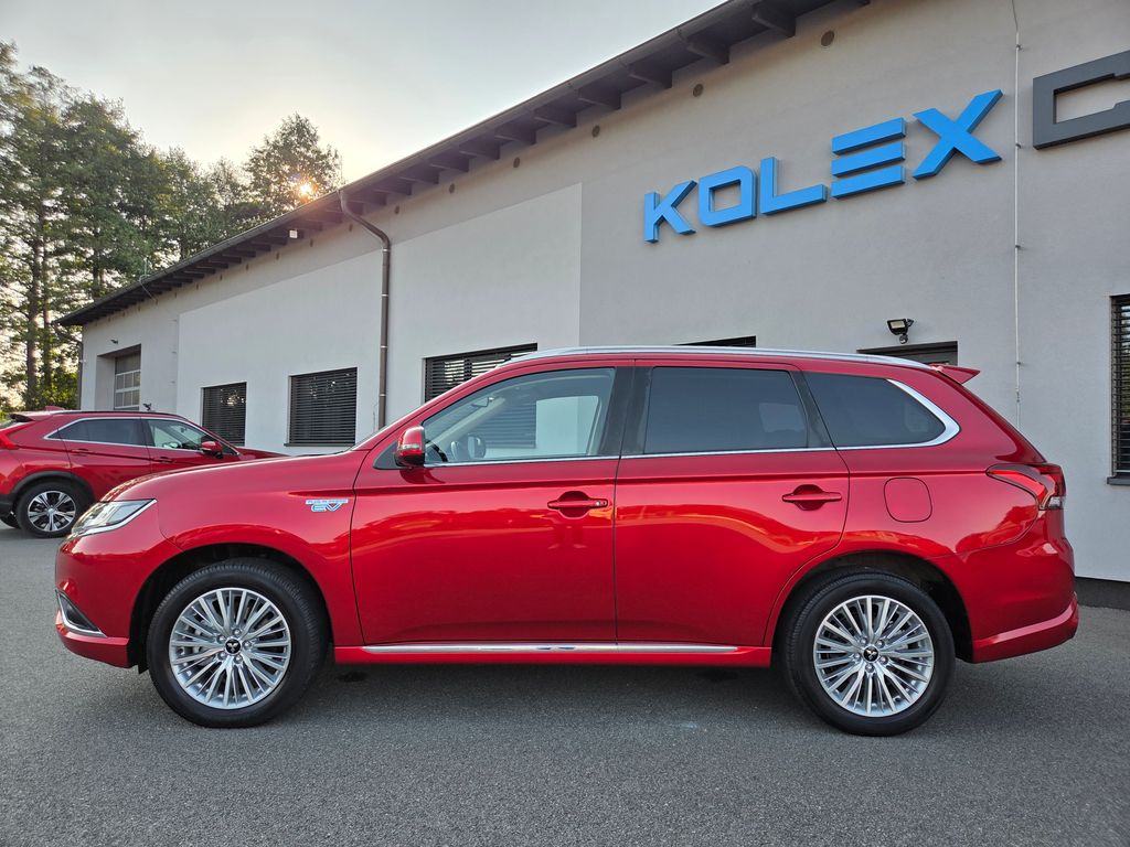 mitsubishi-outlander-2-4-phev-4x4-odpocet-dph - 1