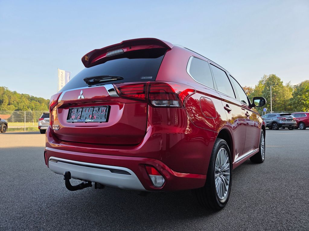 mitsubishi-outlander-2-4-phev-4x4-odpocet-dph - 4