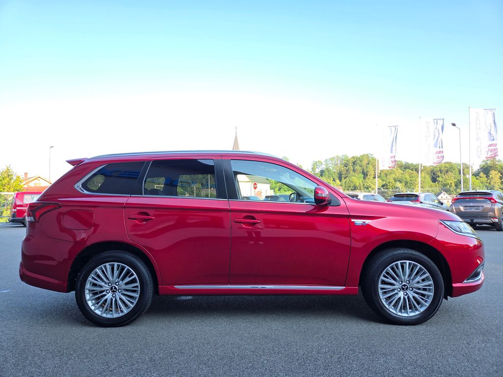 mitsubishi-outlander-2-4-phev-4x4-odpocet-dph - 5