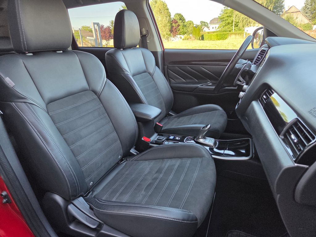 mitsubishi-outlander-2-4-phev-4x4-odpocet-dph - 9