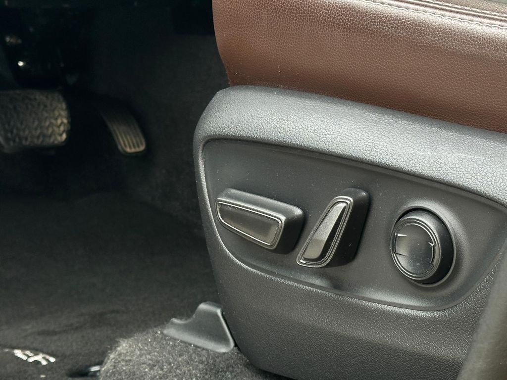 toyota-land-cruiser-2-8-d-4d-executive-tz-dph-1-maj-2025 - 7