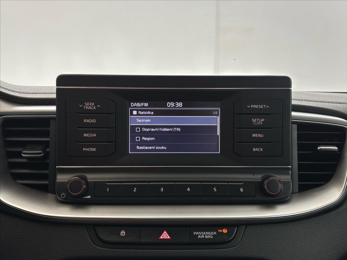 kia-ceed-1-5-1-5t-gdi-sw - 6