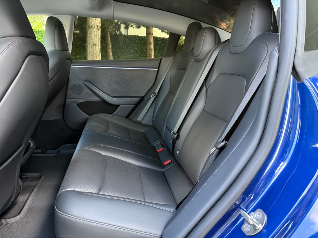 tesla-model-3-long-range-awd-tazne - 8