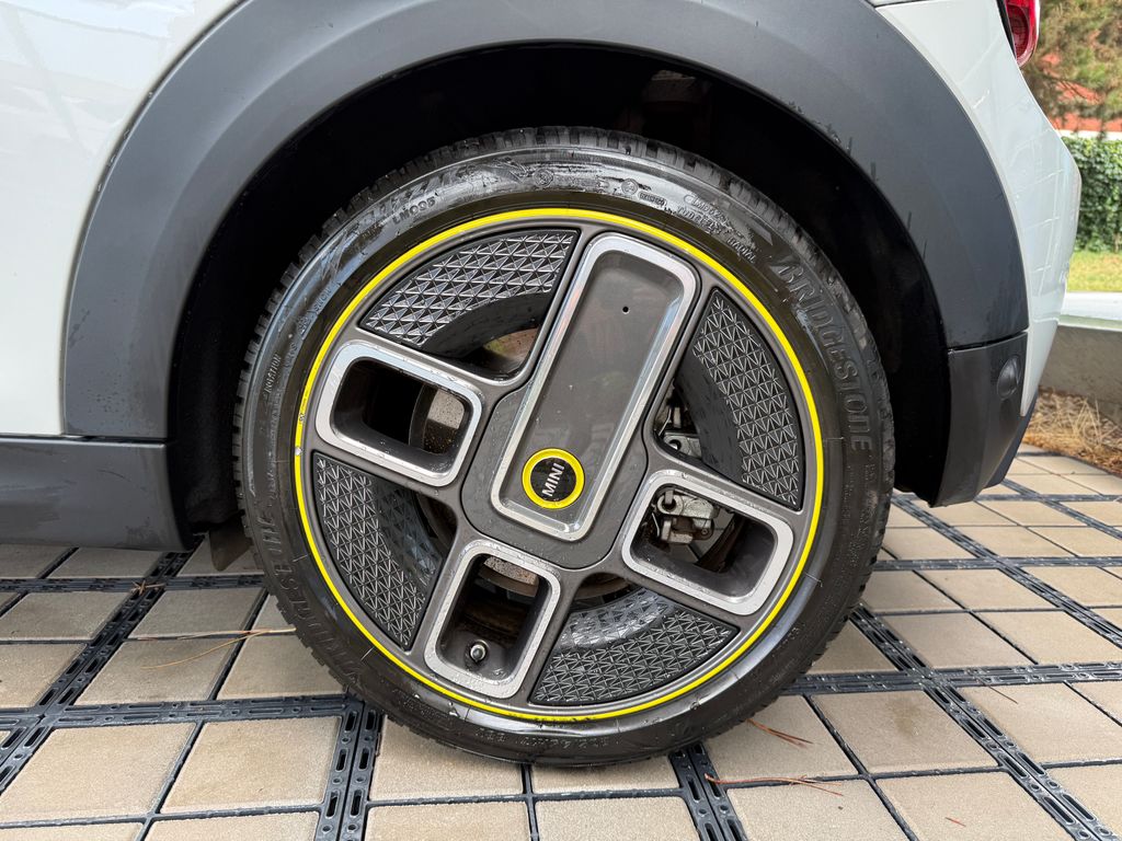 mini-cooper-se-135-kw-hud-tepelne-cerpadlo - 7