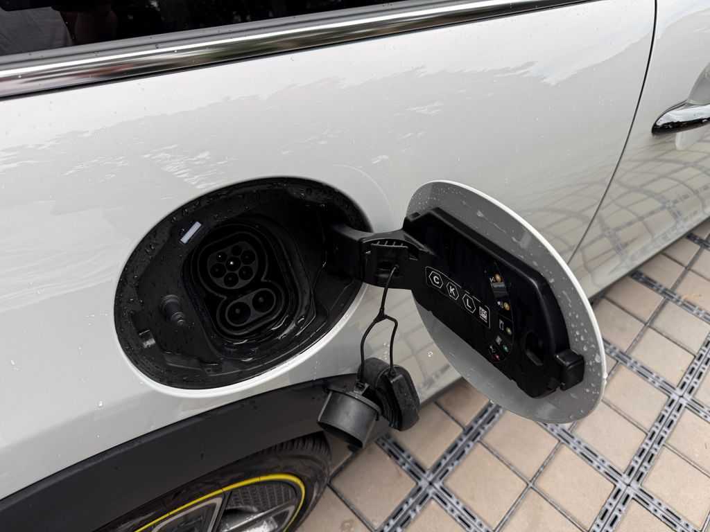 mini-cooper-se-135-kw-hud-tepelne-cerpadlo - 8