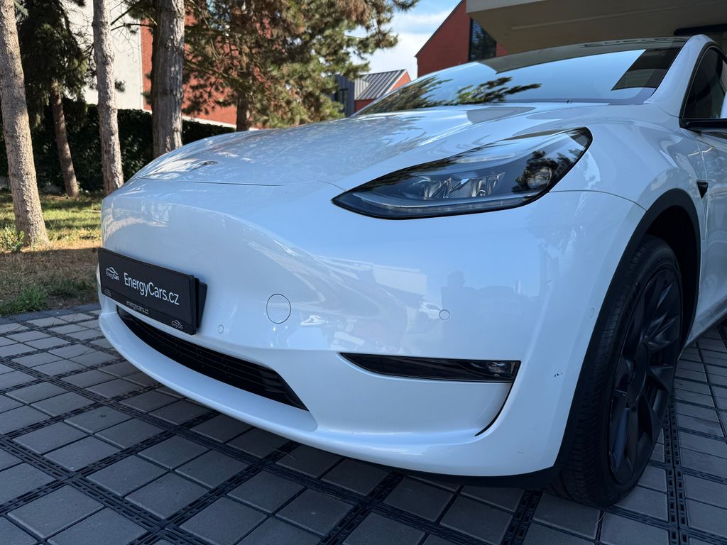 tesla-model-y-long-range-awd - 4