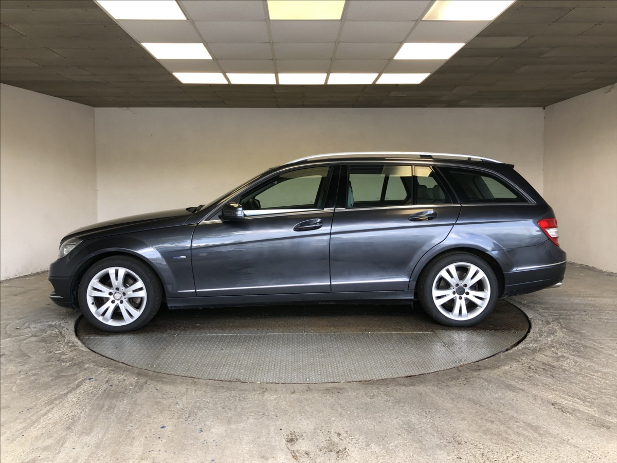 mercedes-benz-tridy-c-2-1-220-cdi-cdi - 3