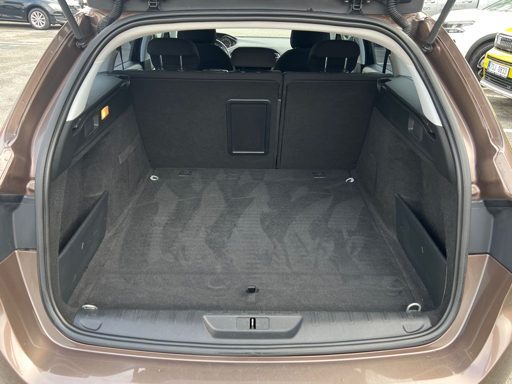 peugeot-308-1-2-130k-servis-zaruka - 6