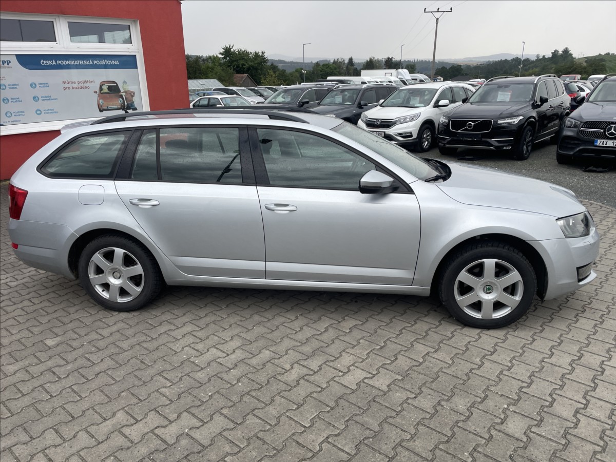 skoda-octavia-2-0-tdi-4x4-cr-digiklima-xenony-webasto-iii - 8