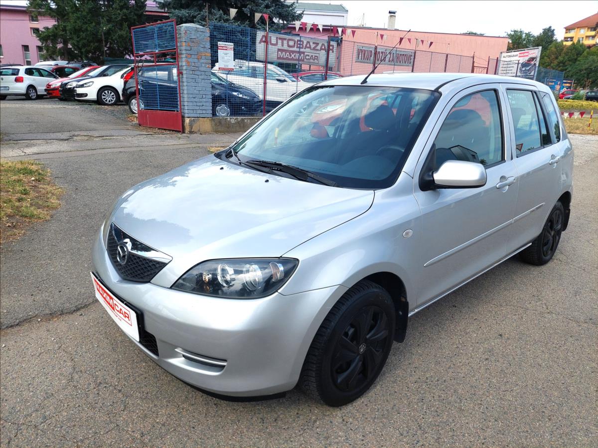 Mazda 2 1,2 i  zachovalý vůz
