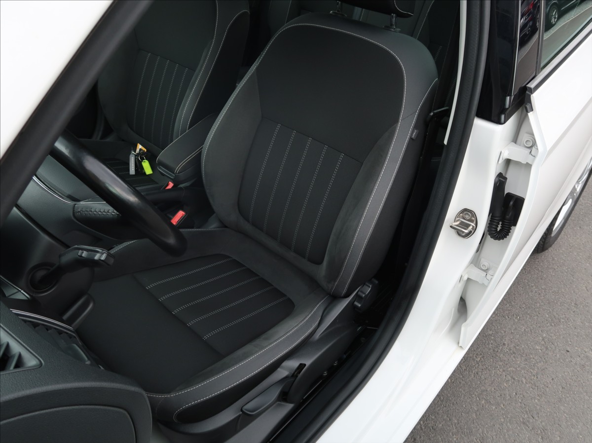 skoda-fabia-1-0-tsi-70kw-style-1majcr-dph - 9
