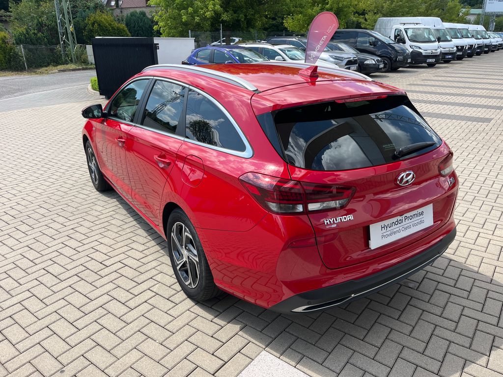 hyundai-i30-1-5-t-gdi-160k-family-smart - 3