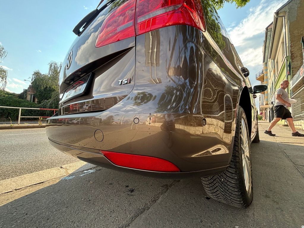 volkswagen-touran-1-4tsi-103kw-dsg-7mist-zaruka - 6
