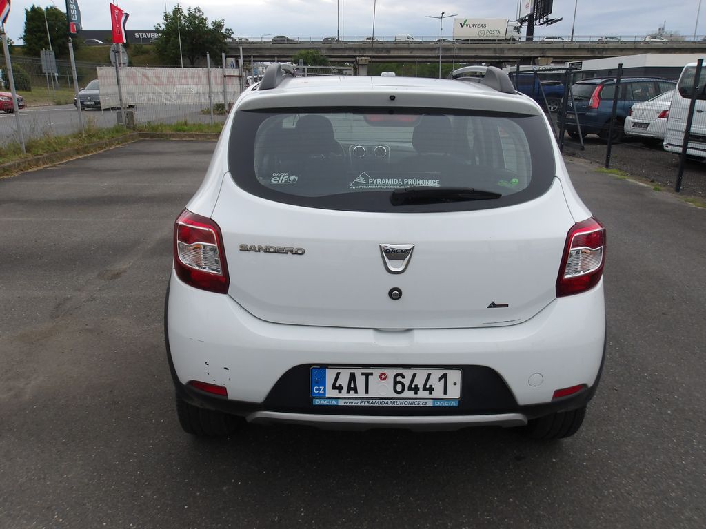 dacia-sandero-1-0i-66kw-stepway-cr-naj-40000km - 3