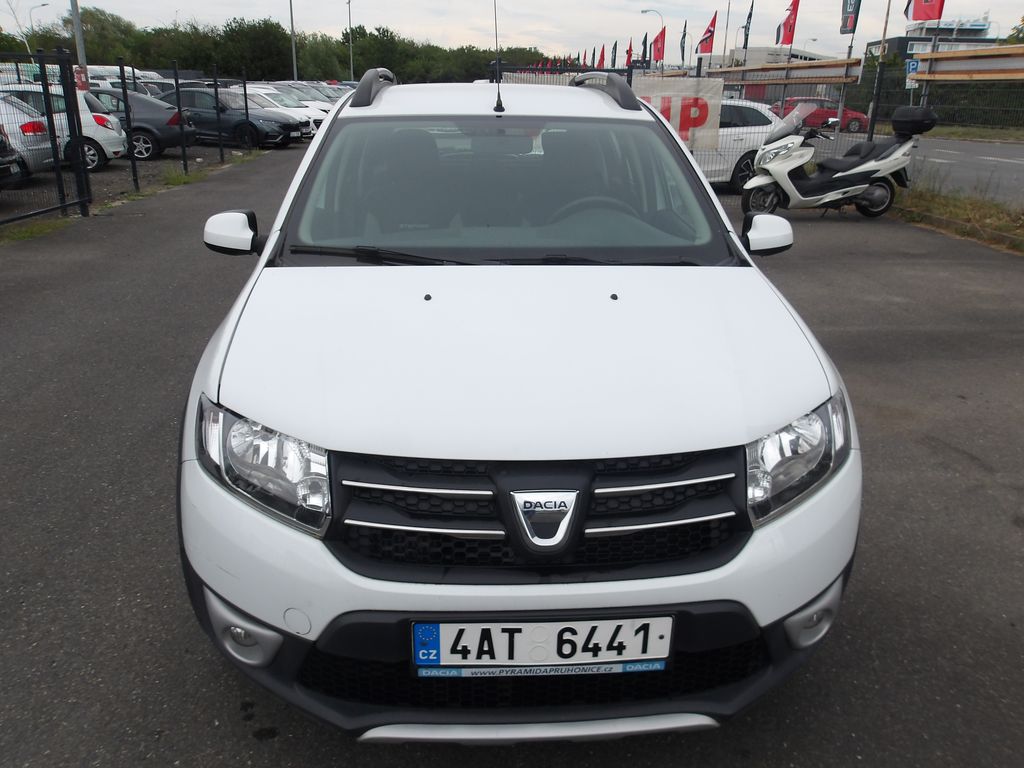 dacia-sandero-1-0i-66kw-stepway-cr-naj-40000km - 7
