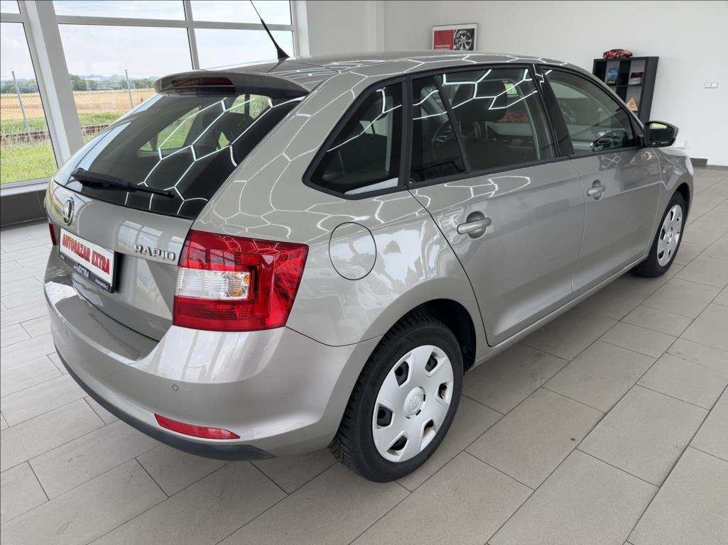 skoda-rapid-1-2-tsi-navi-climatronic - 4