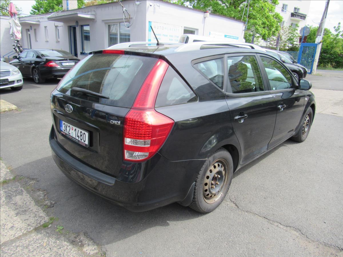 kia-ceed-1-6-crdi-66kw-combi - 5
