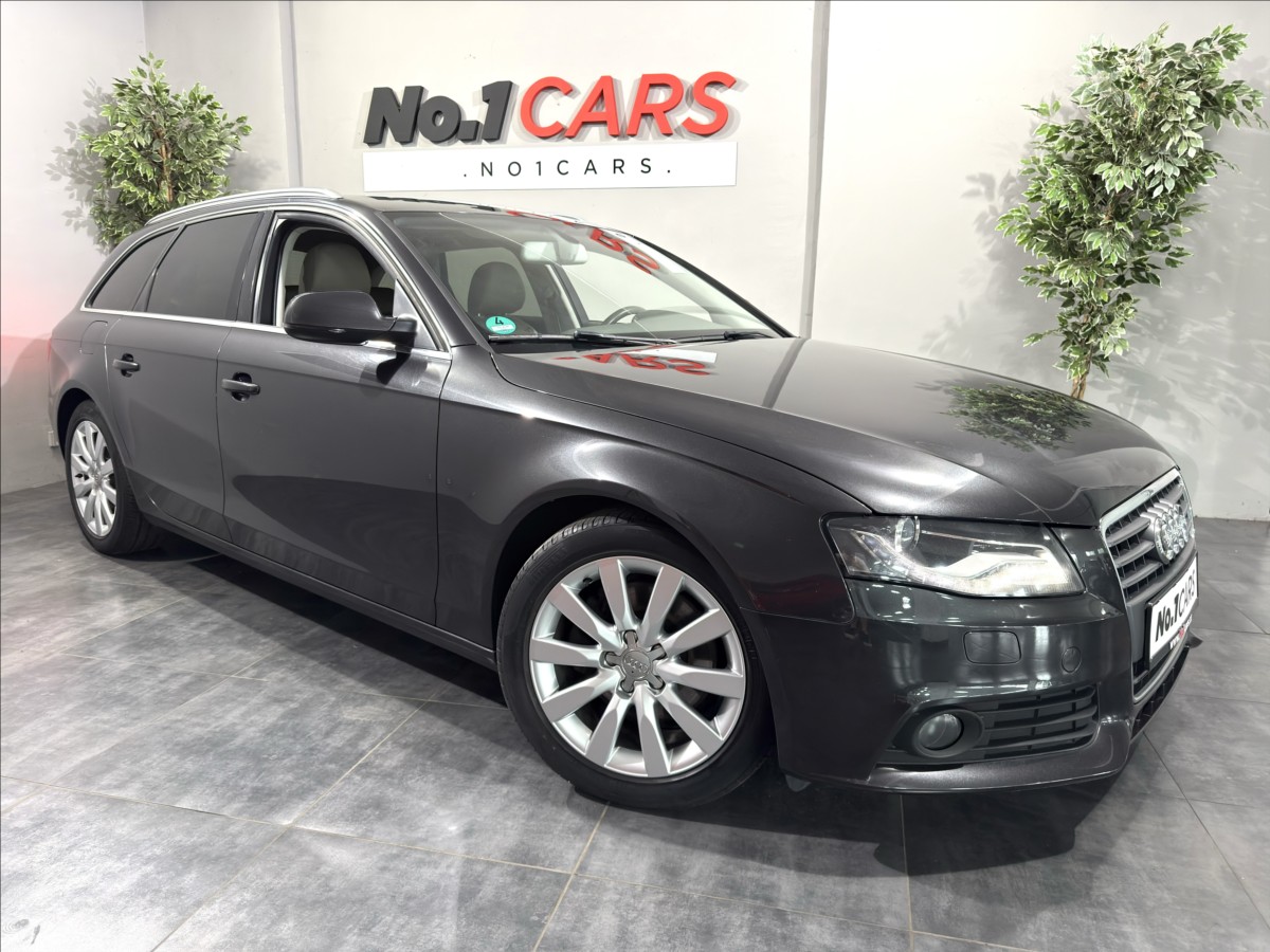 Audi A4 2,0   TDI B8 1.MAJITEL BI-XEN TZ