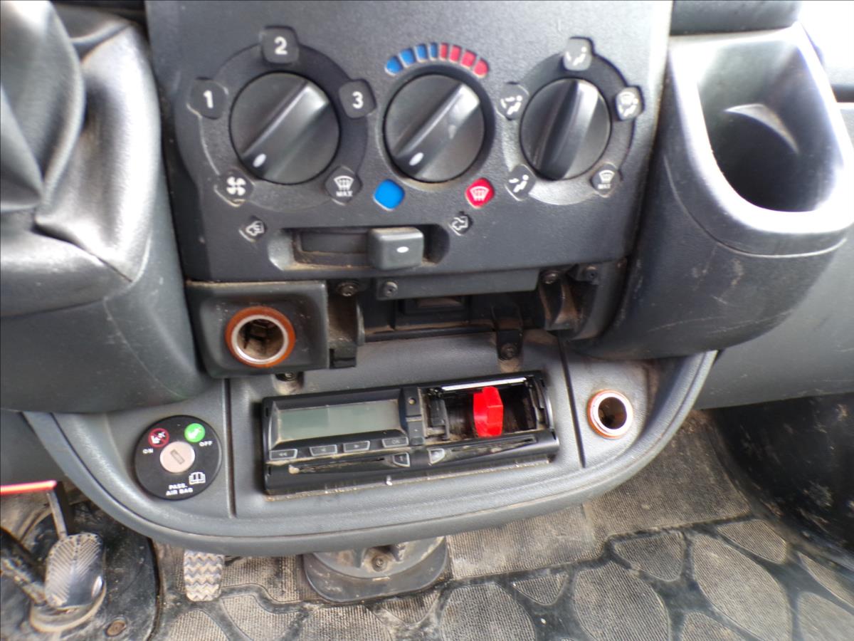 citroen-jumper-2-2-hdi - 8