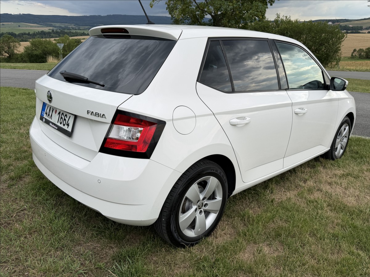 skoda-fabia-1-2-tsi-ambition-66kw - 2