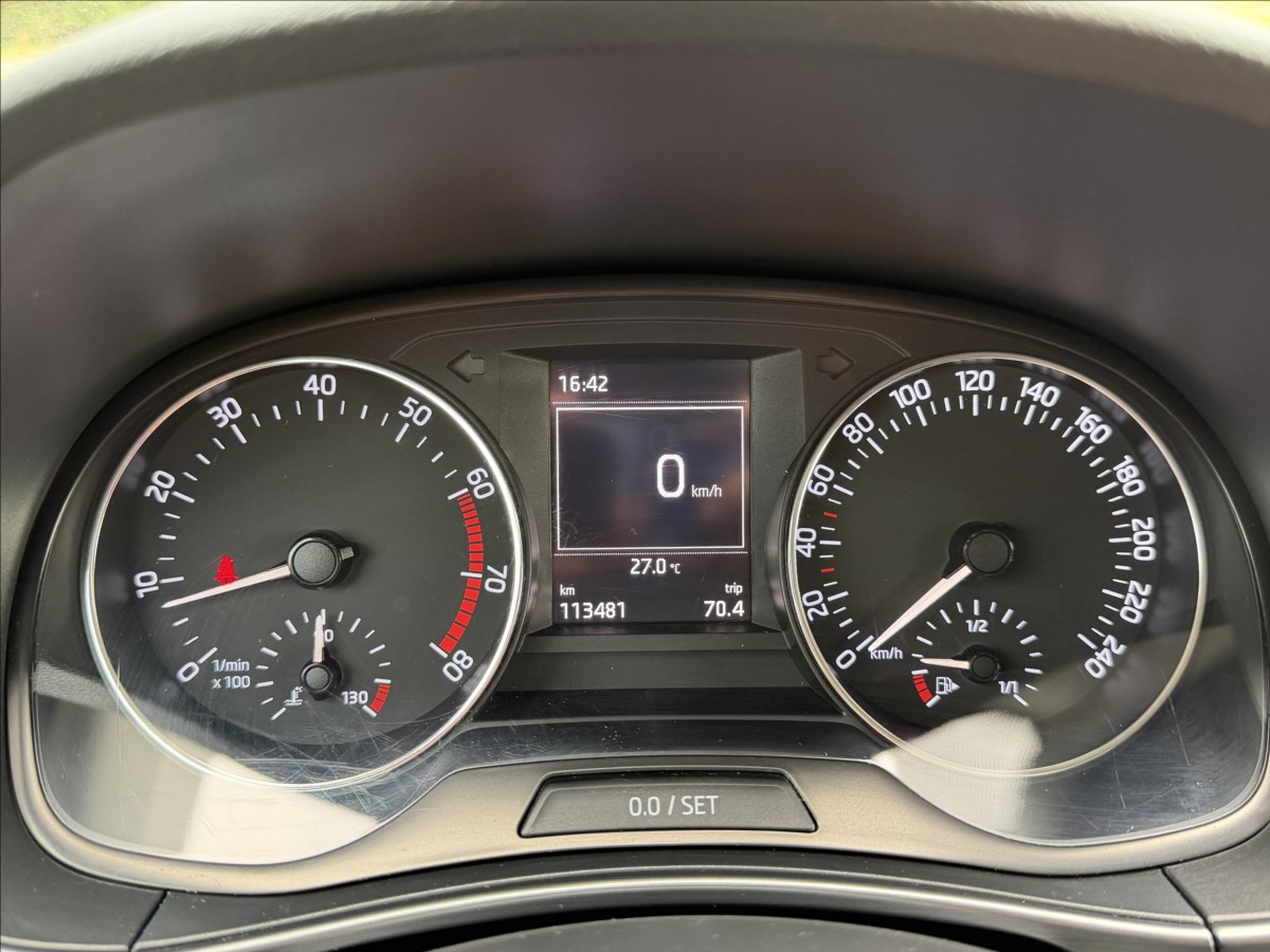 skoda-fabia-1-2-tsi-ambition-66kw - 5