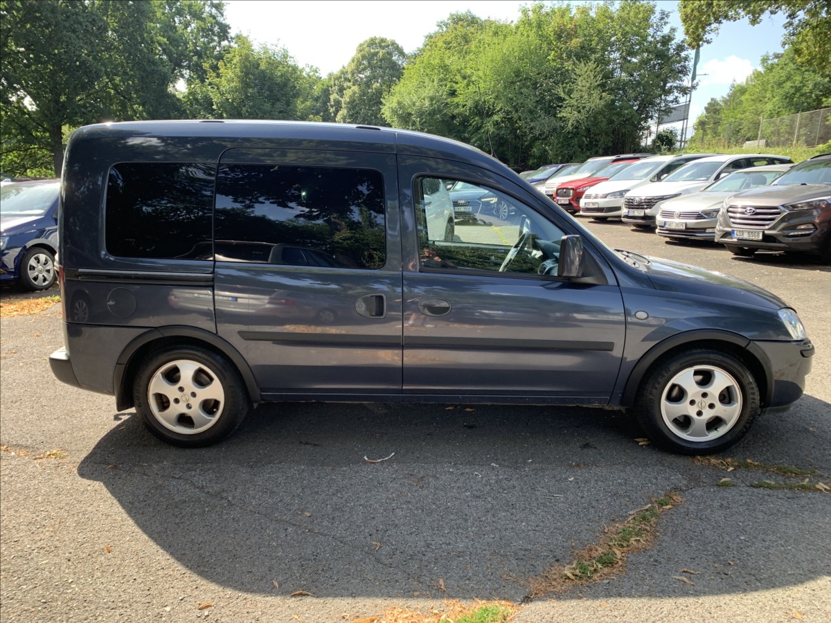opel-combo-1-6-cng - 3
