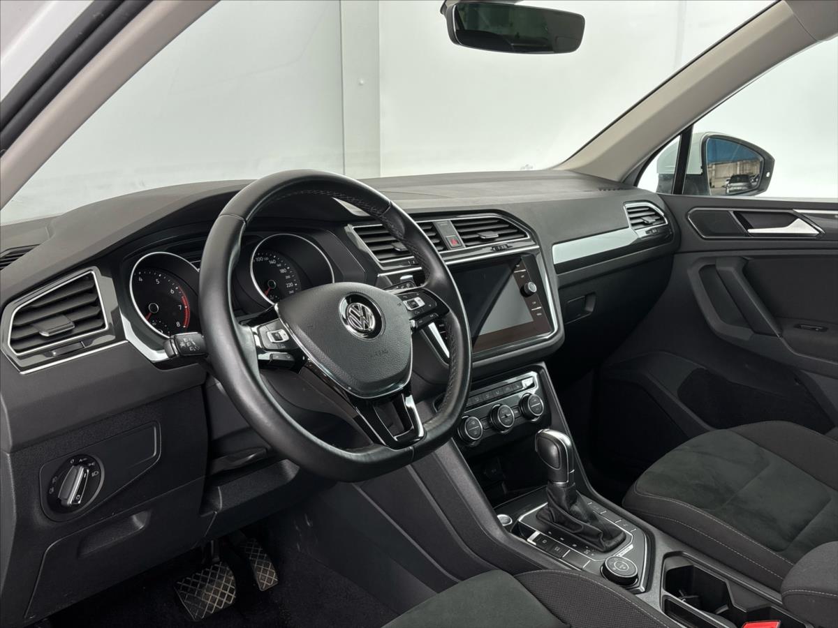 volkswagen-tiguan-2-0-2-0tsi-4motion-7dsg-comf - 5