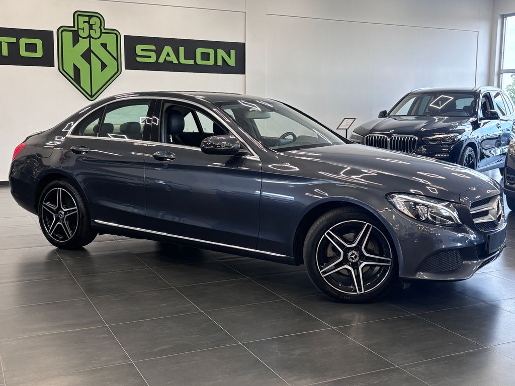 mercedes-benz-tridy-c-85kw-led-navigace - 1