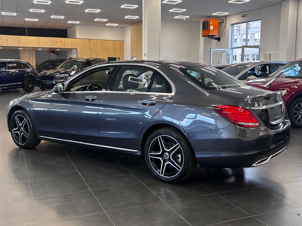 mercedes-benz-tridy-c-85kw-led-navigace - 3