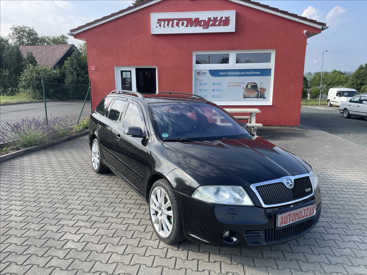 Škoda Octavia 2,0 FSI RS 147 kW DIGIKLIMA XENONY STK 11/2027  II