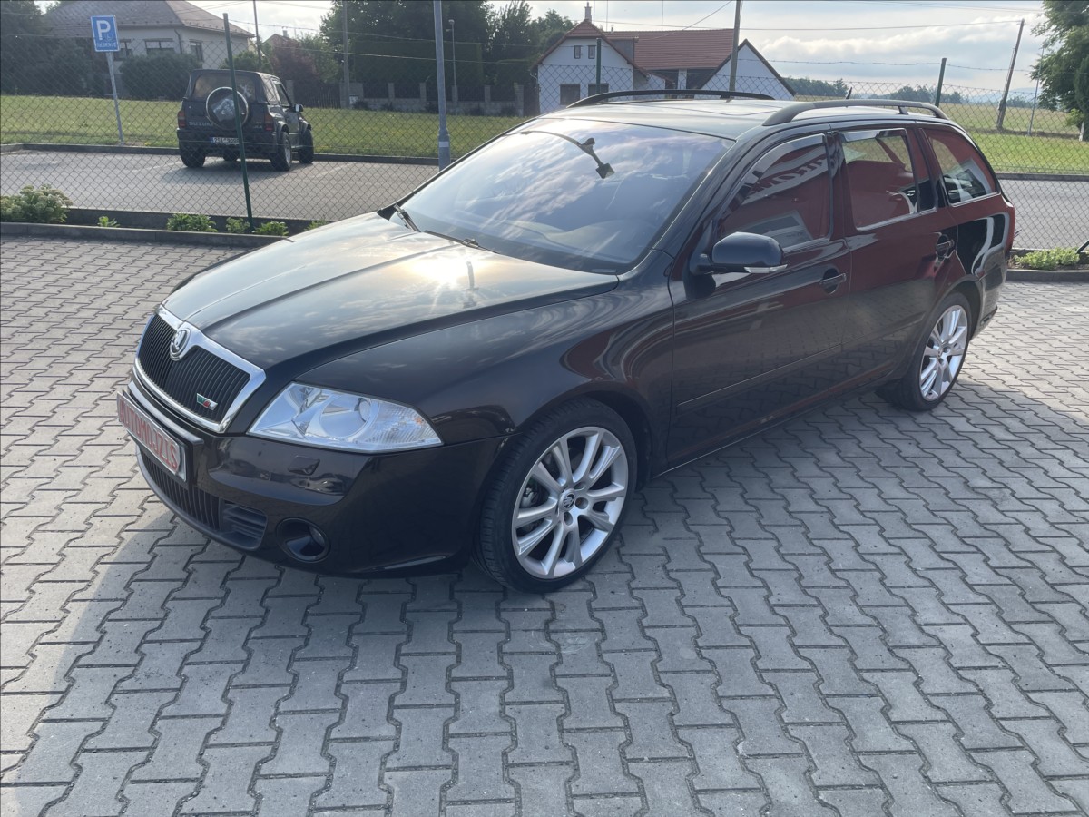 skoda-octavia-2-0-fsi-rs-147-kw-digiklima-xenony-stk-11-2027-ii - 3