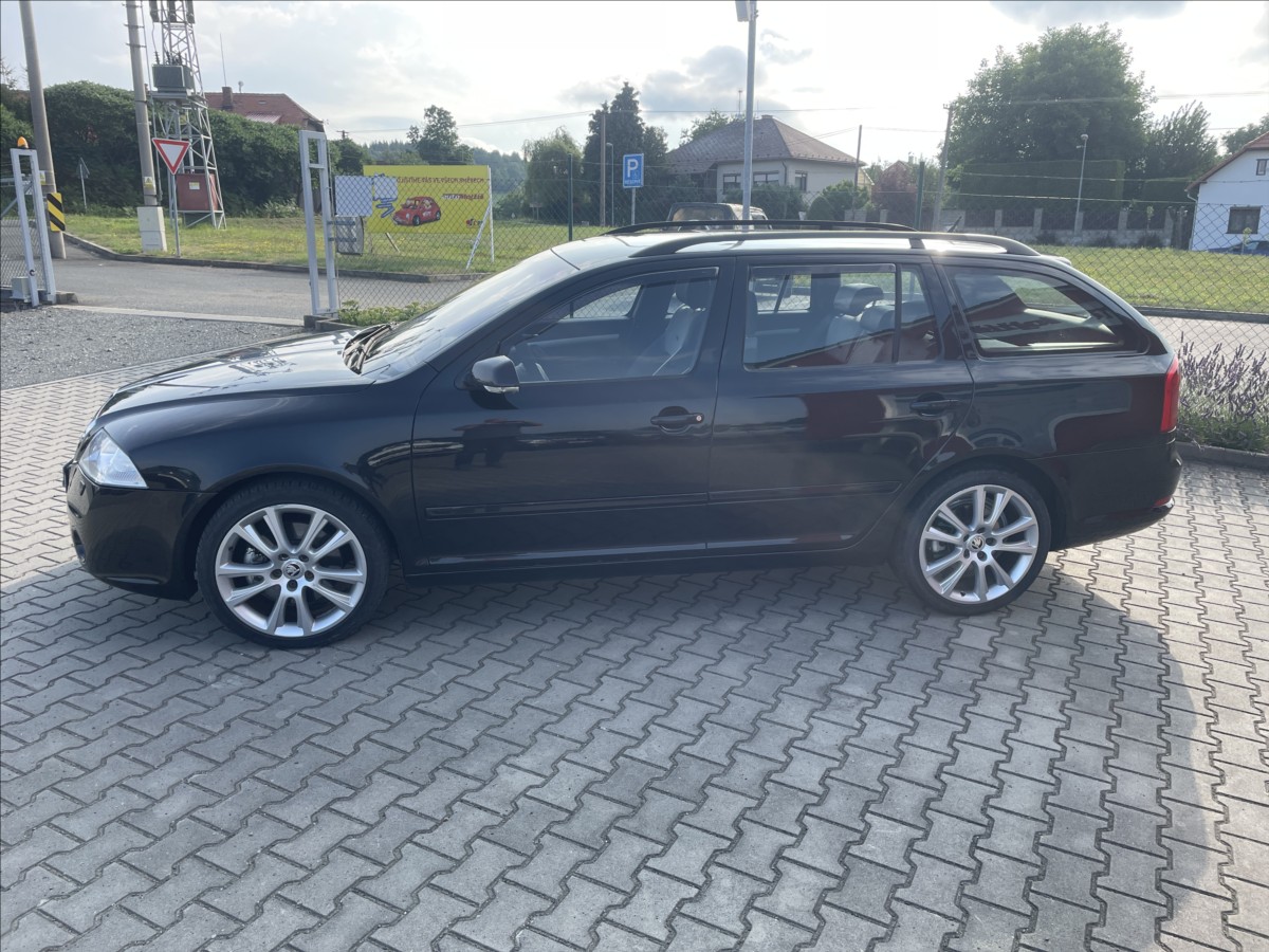 skoda-octavia-2-0-fsi-rs-147-kw-digiklima-xenony-stk-11-2027-ii - 4