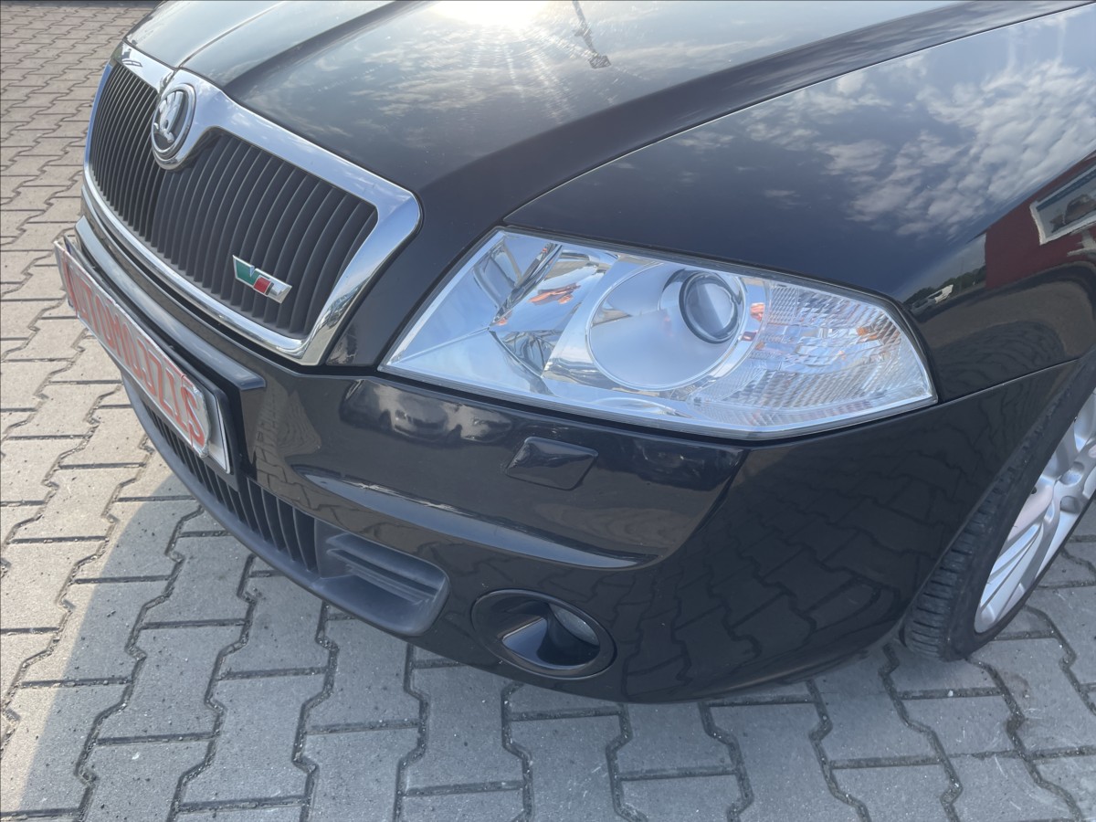 skoda-octavia-2-0-fsi-rs-147-kw-digiklima-xenony-stk-11-2027-ii - 6