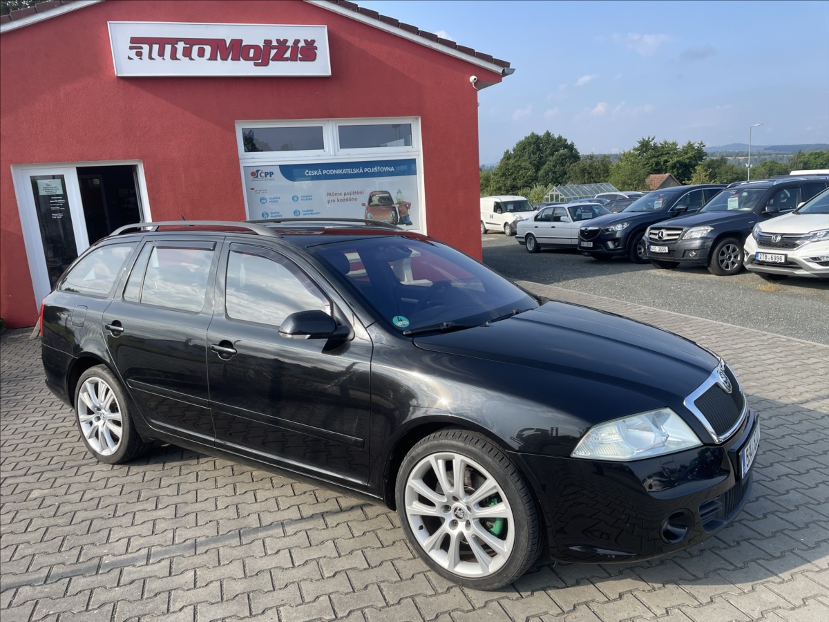 skoda-octavia-2-0-fsi-rs-147-kw-digiklima-xenony-stk-11-2027-ii - 7