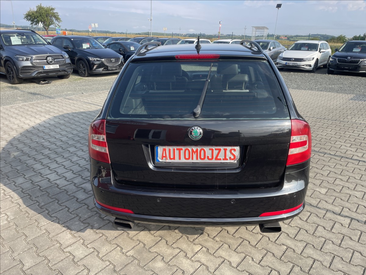 skoda-octavia-2-0-fsi-rs-147-kw-digiklima-xenony-stk-11-2027-ii - 9