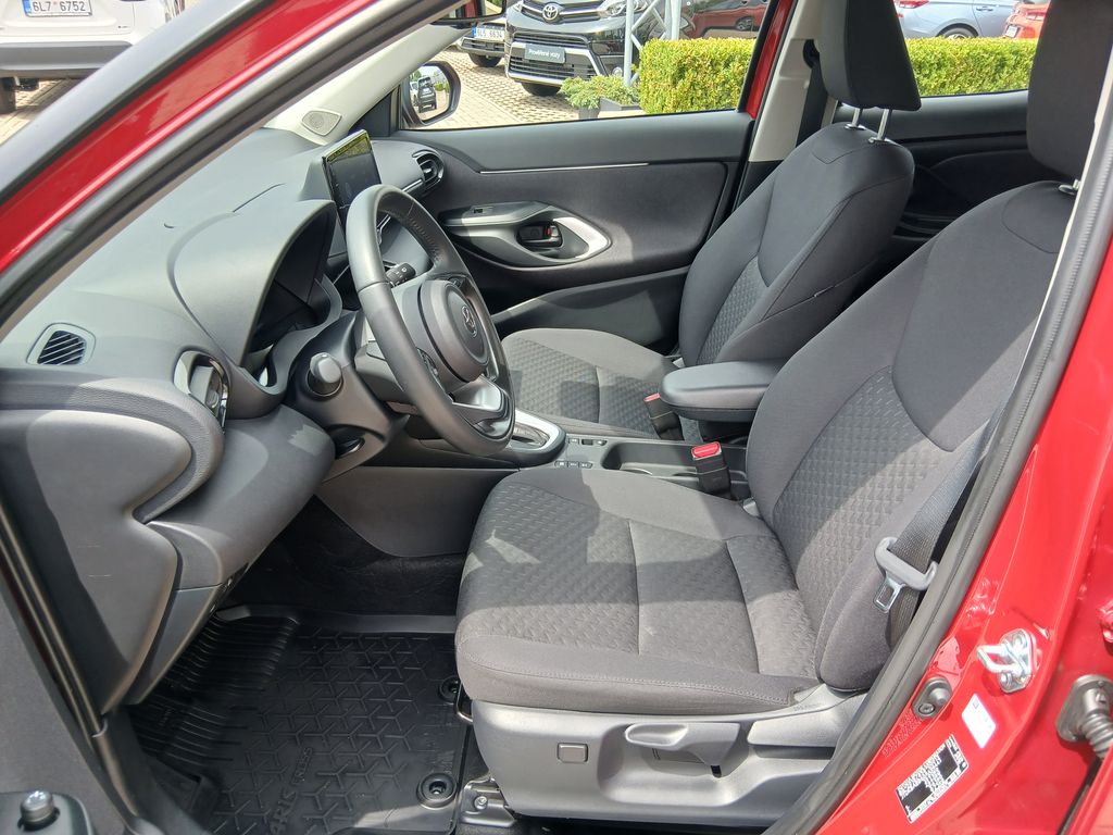 toyota-yaris-cross-1-5-hybrid-e-cvt-comfort - 9