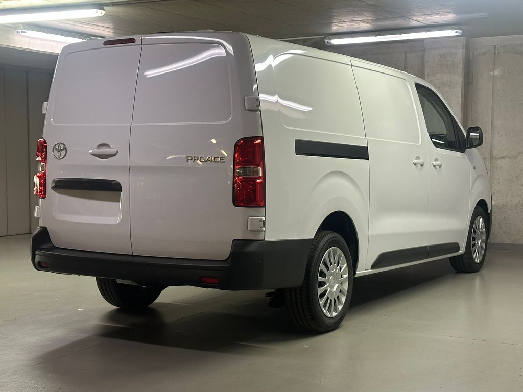 toyota-proace-2-2-d-150-k-l2-active-multimedia-navi - 4