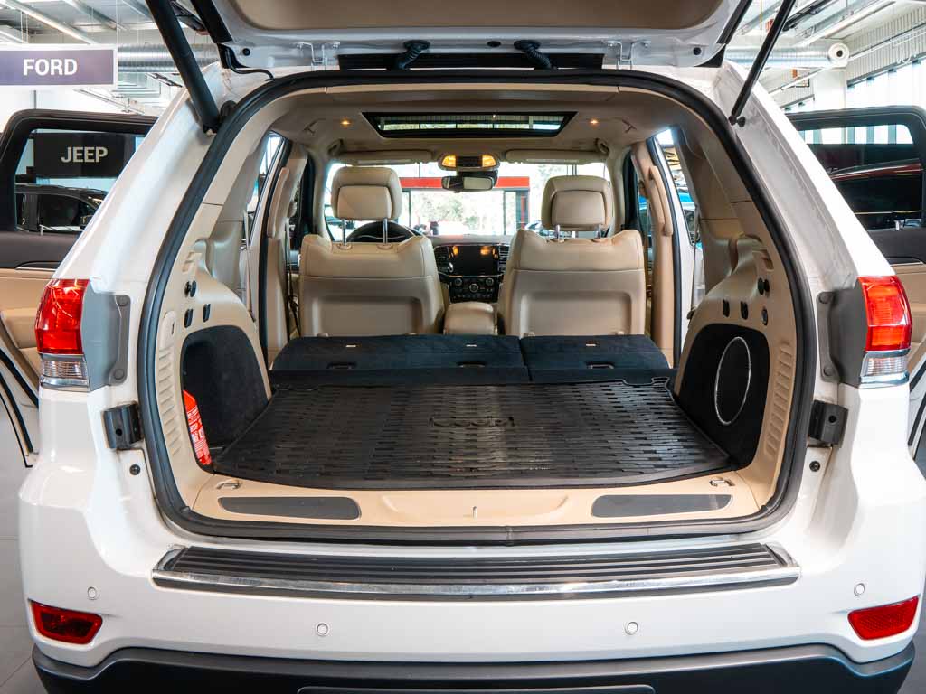 jeep-grand-cherokee-3-6-v6-limited-4x4 - 5
