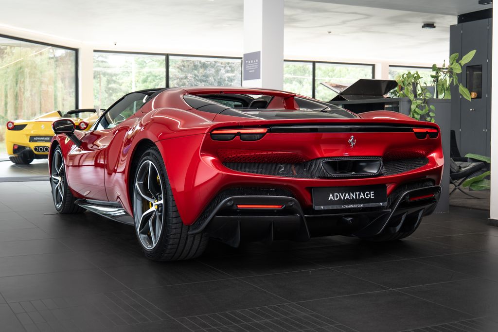 ferrari-spider-360-jbl-carplay - 3