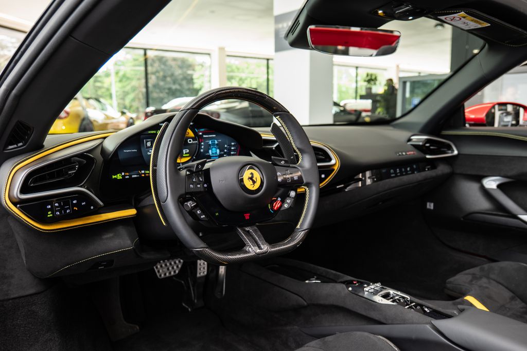 ferrari-spider-360-jbl-carplay - 4