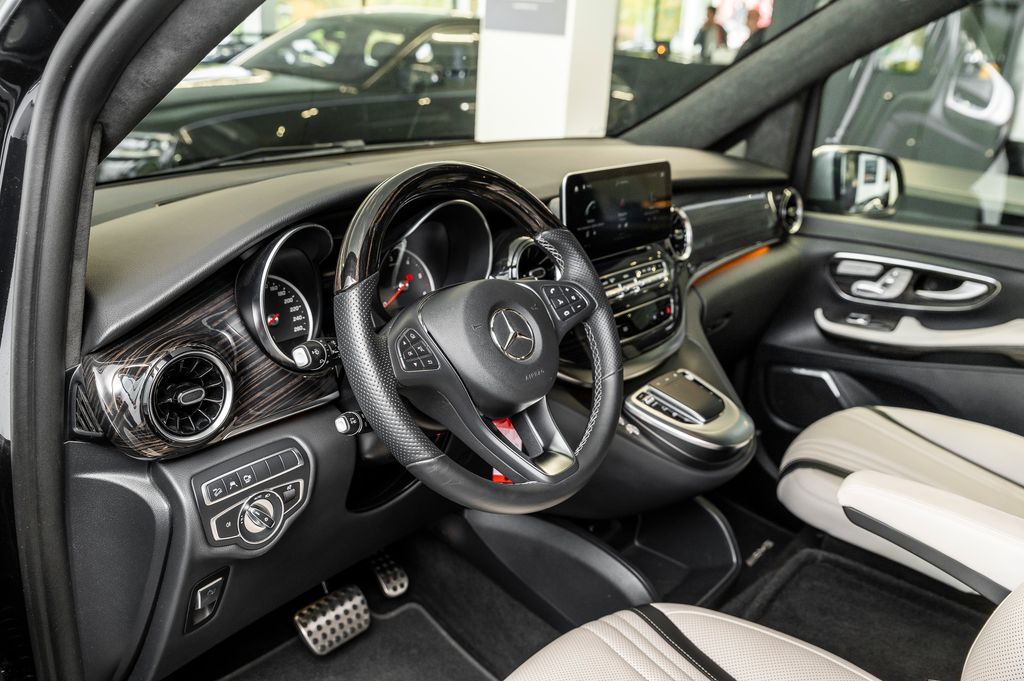 mercedes-benz-tridy-v-300d-4m-burgano-vip-amg-airmatic-43-tv-360 - 4