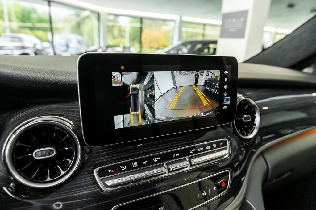 mercedes-benz-tridy-v-300d-4m-burgano-vip-amg-airmatic-43-tv-360 - 6