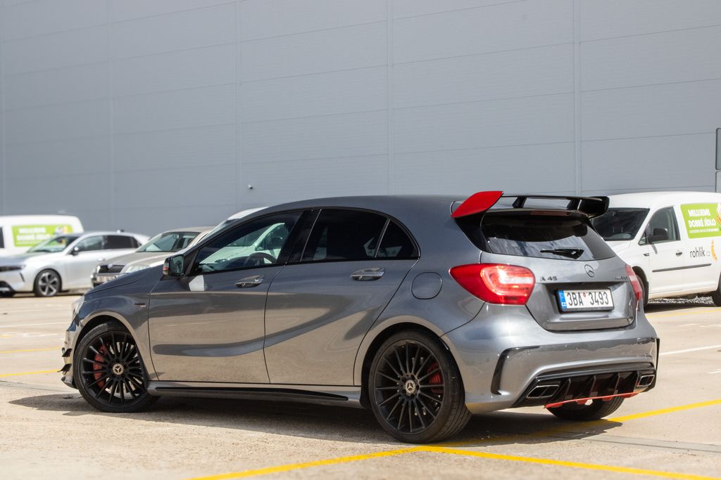 mercedes-benz-tridy-a-4matic-2013 - 6