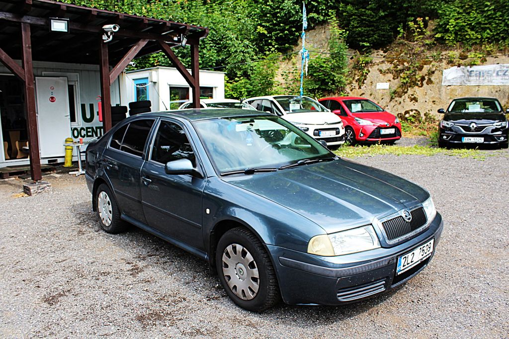 skoda-octavia-1-6-mpi-klima - 2