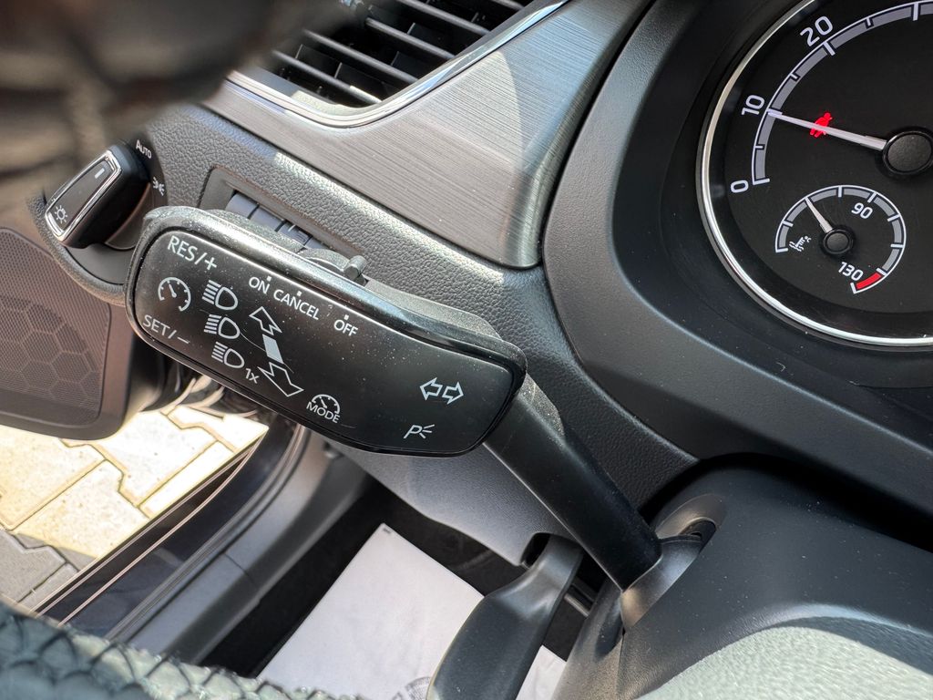 skoda-rapid-spb-1-0-tsi-dsg-style - 8