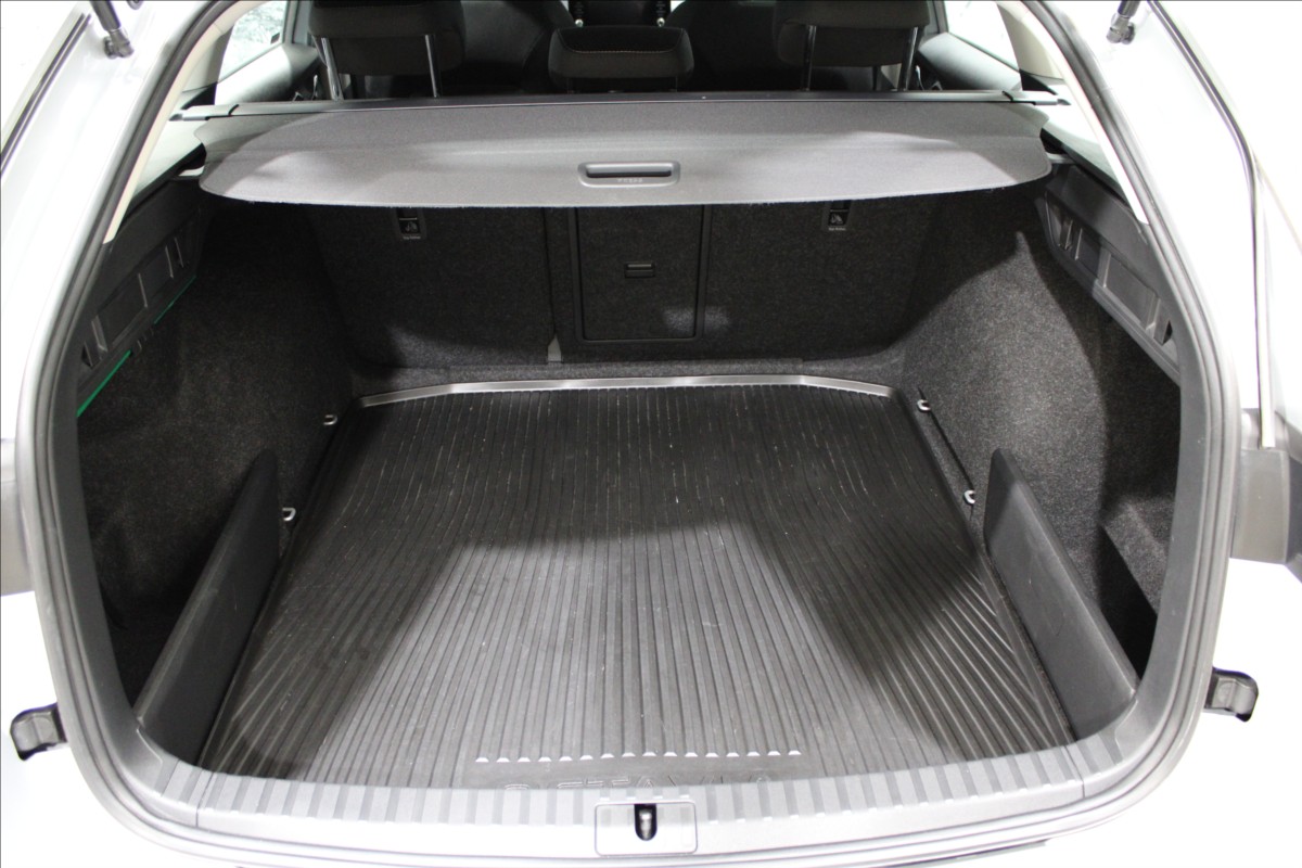 skoda-octavia-2-0-tdi-ambition-1-majitel-cz - 5
